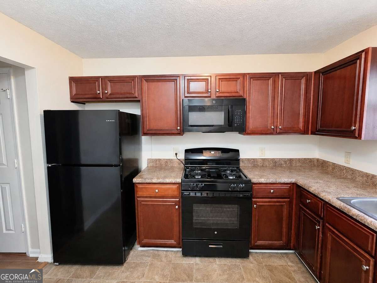 1143 Church Street Se Property Photo 8