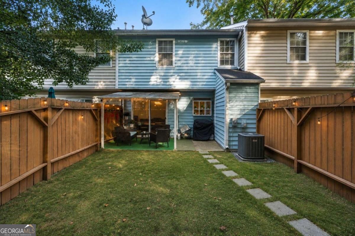 655 Anderson Walk Property Photo 17