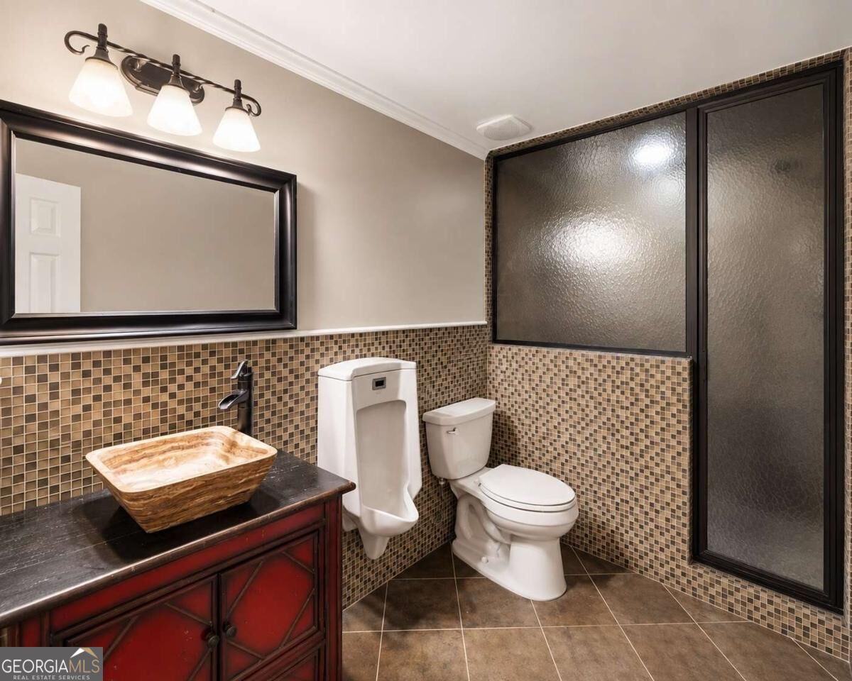 914 Meadow Club Court Property Photo 42