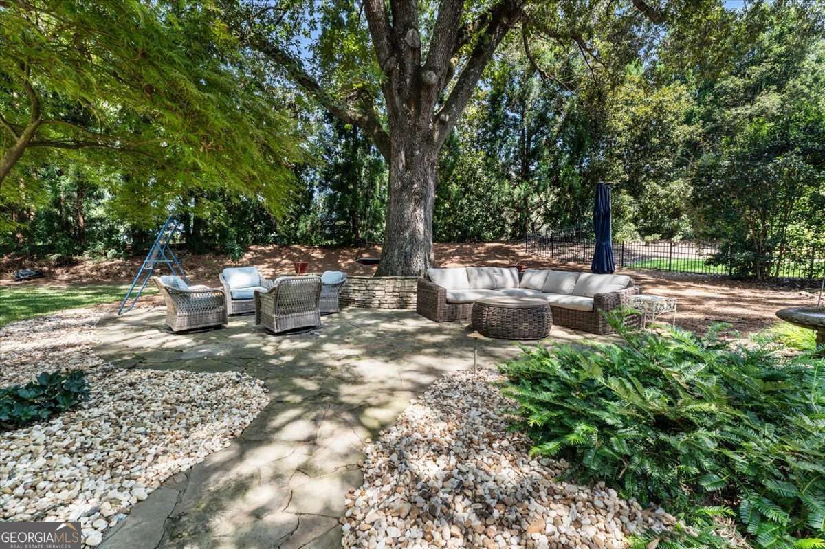 914 Meadow Club Court Property Photo 47