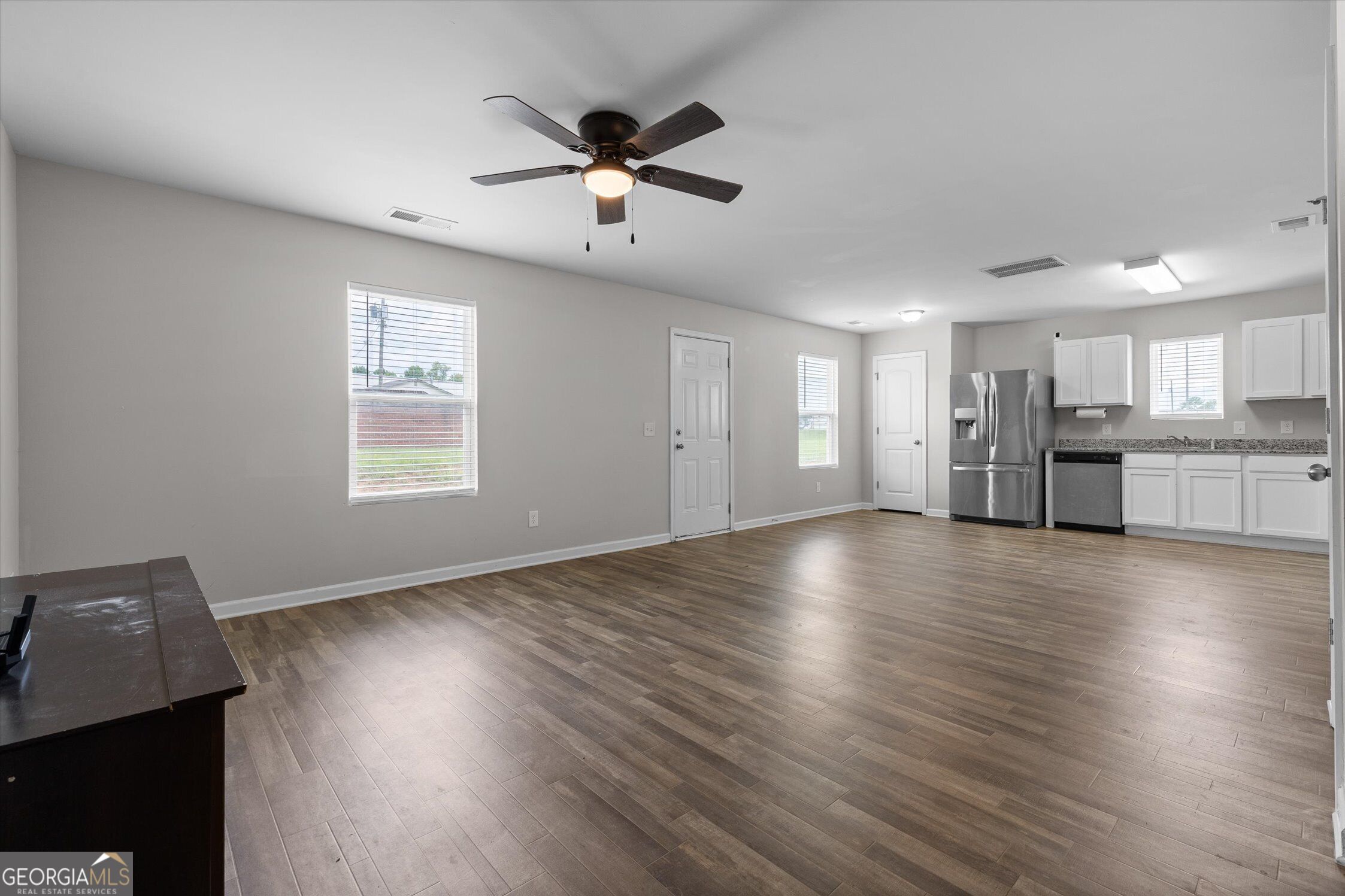 324 Middleton Court Property Photo 6