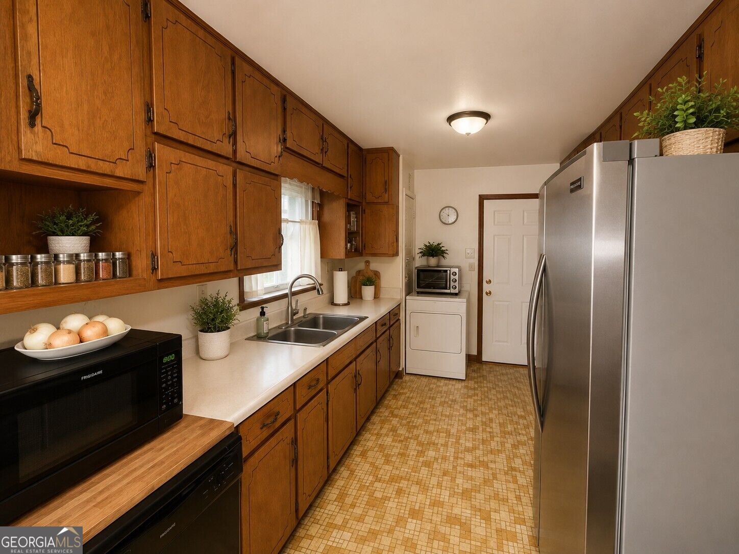 5539 Ash Street Property Photo 5