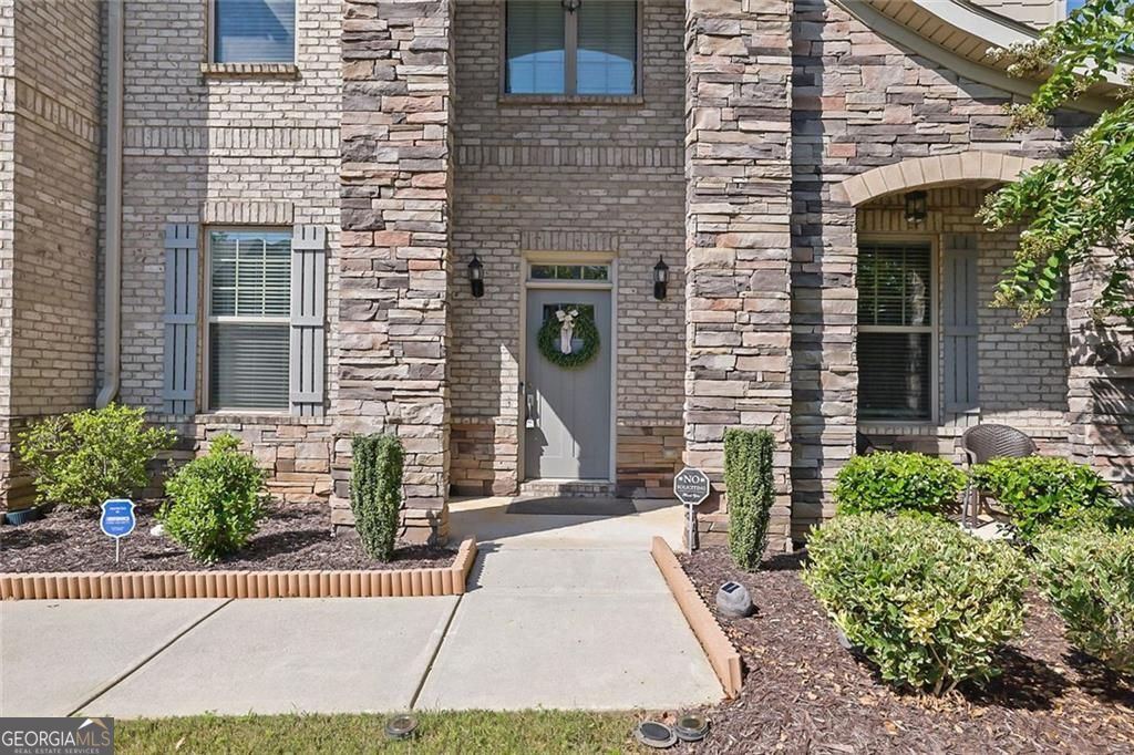 4550 Point Rock Drive Property Photo 3