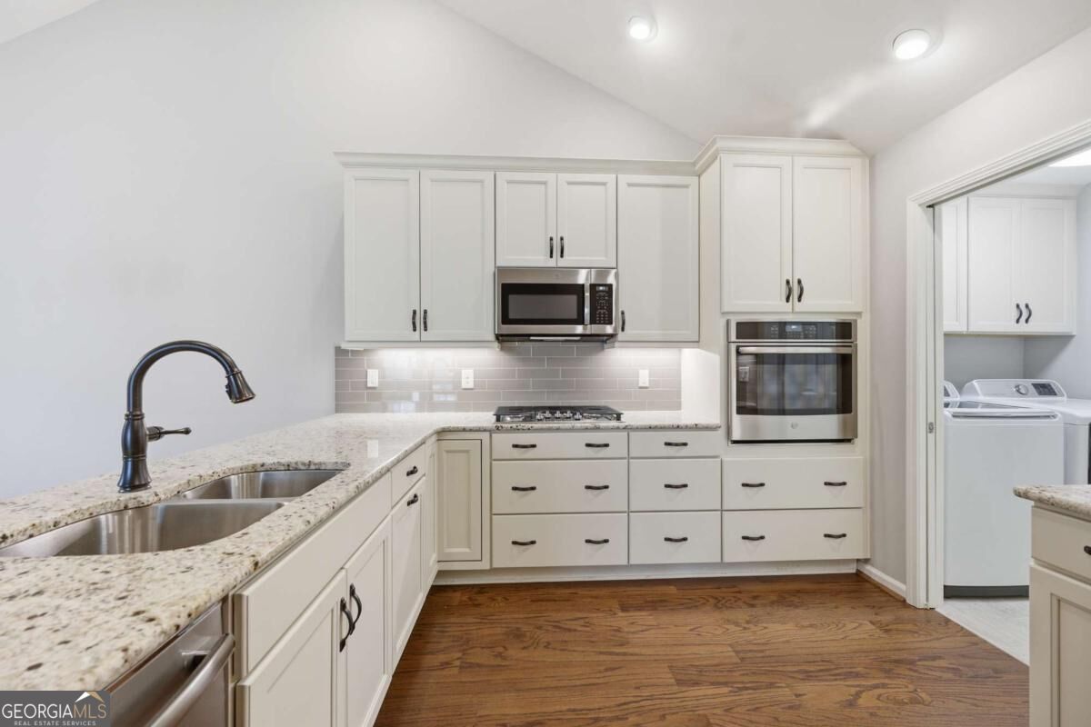 1103 Sweet Apple Circle Property Photo 6