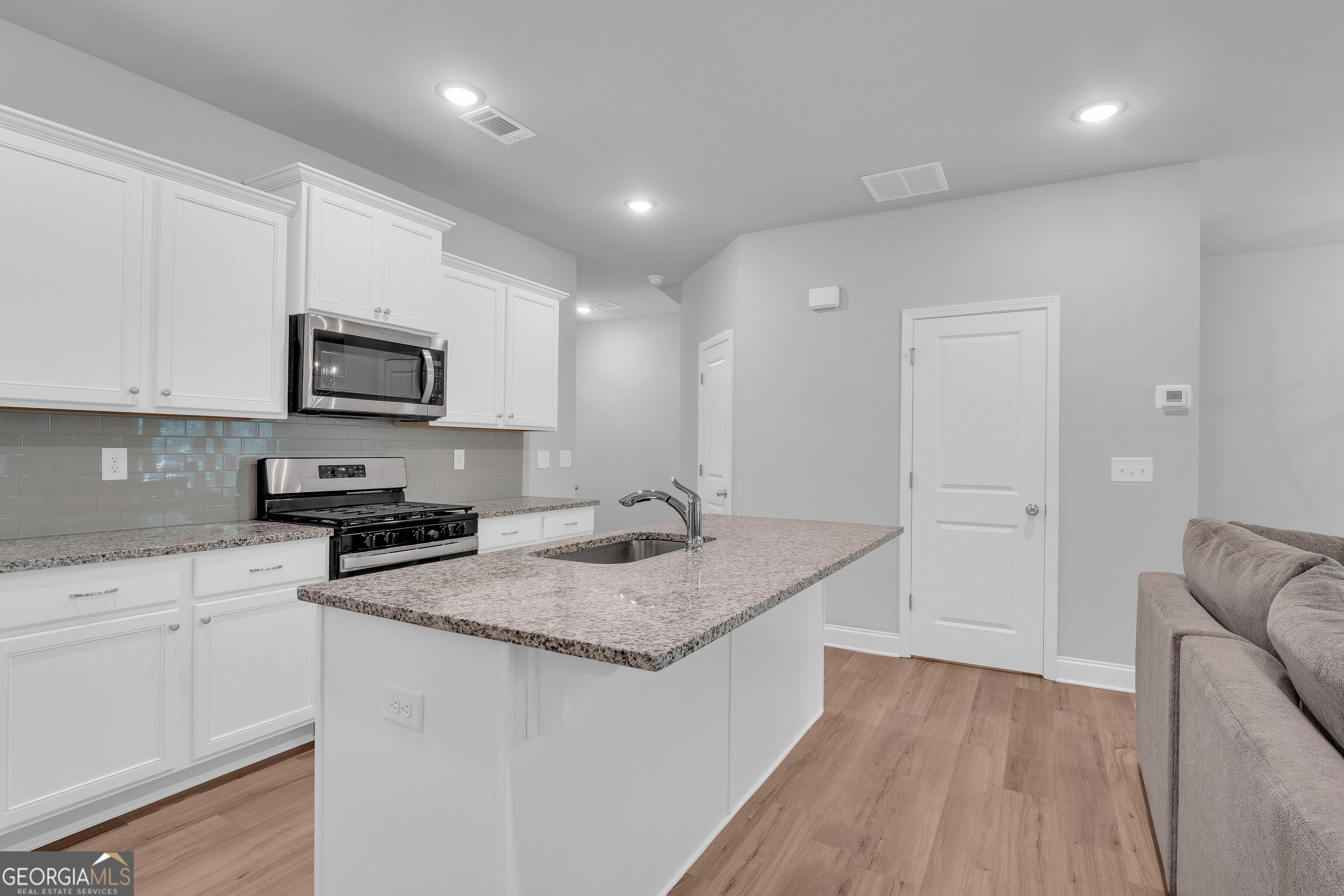 1567 Gin Blossom Circle Property Photo 7