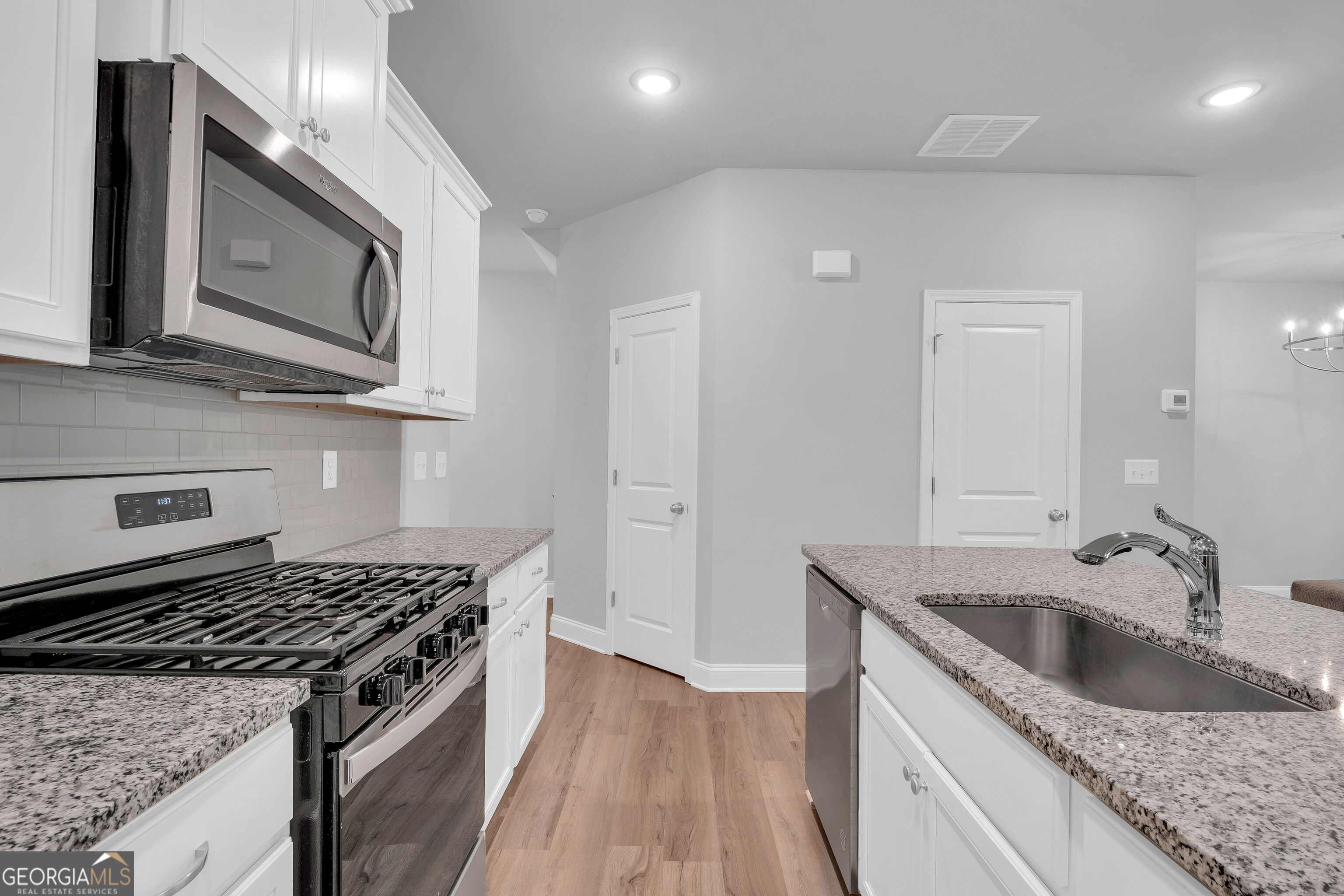 1567 Gin Blossom Circle Property Photo 8
