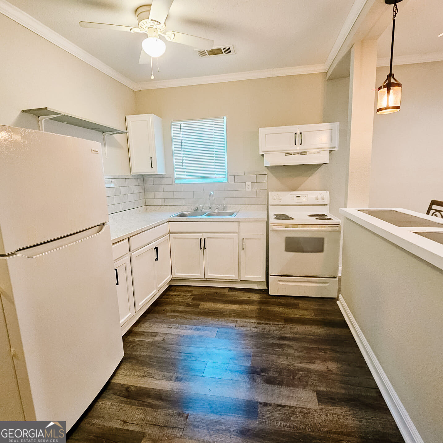 408 Boulevard Street Property Photo 4