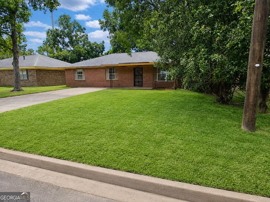 1903 Cimarron Street Property Photo 4