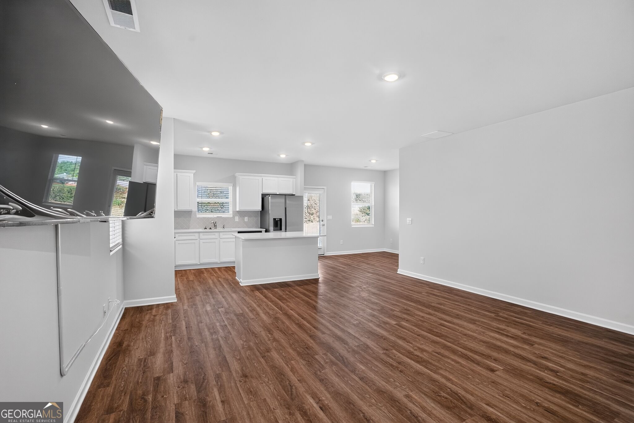 11920 Aukerman Way Property Photo 6