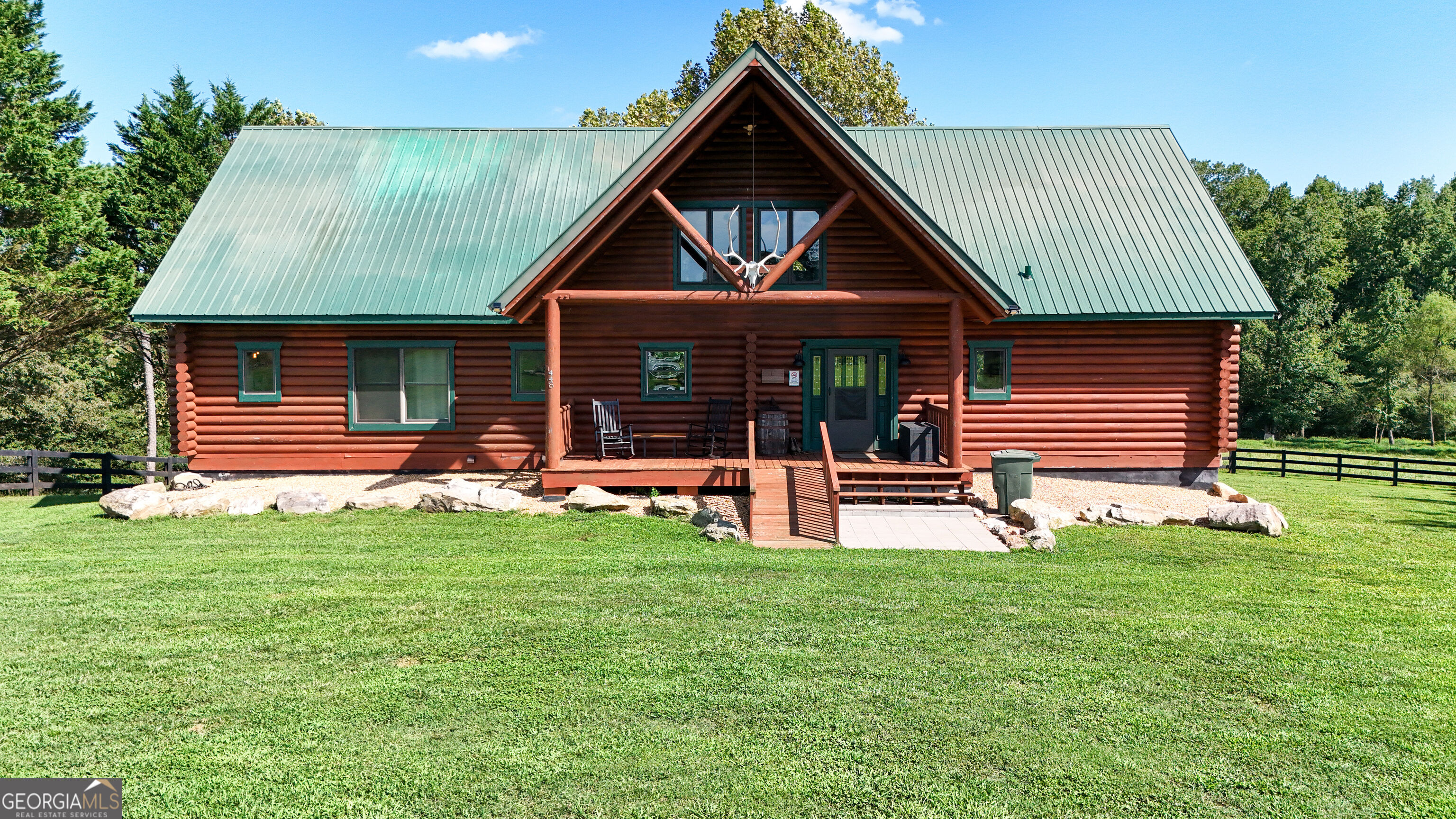 448 Dixie Meadow Lane Property Photo 3