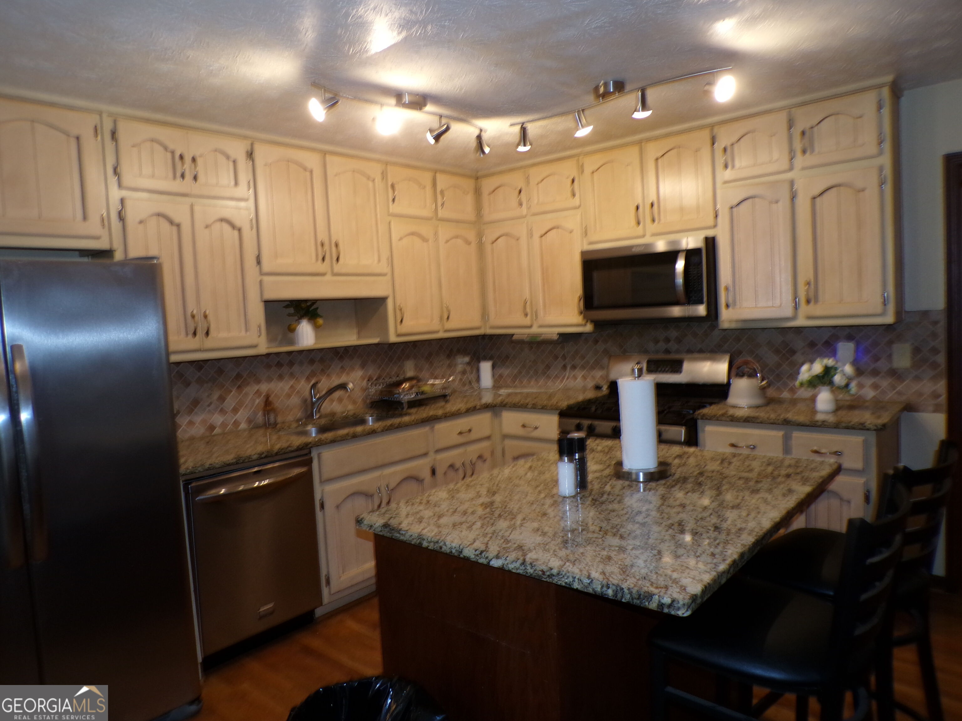 185 Ashland Way Property Photo 13