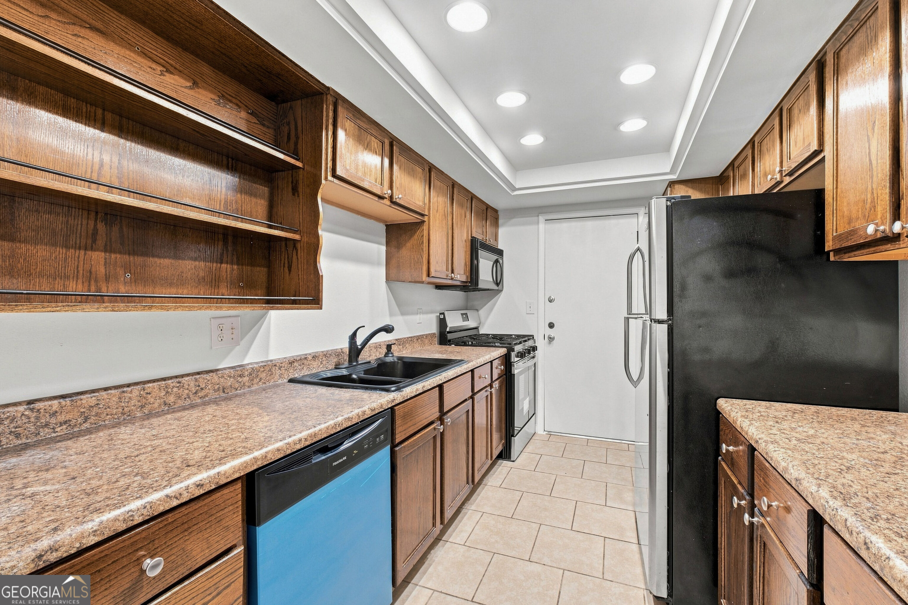 6851 Roswell Road # K2 Property Photo 10