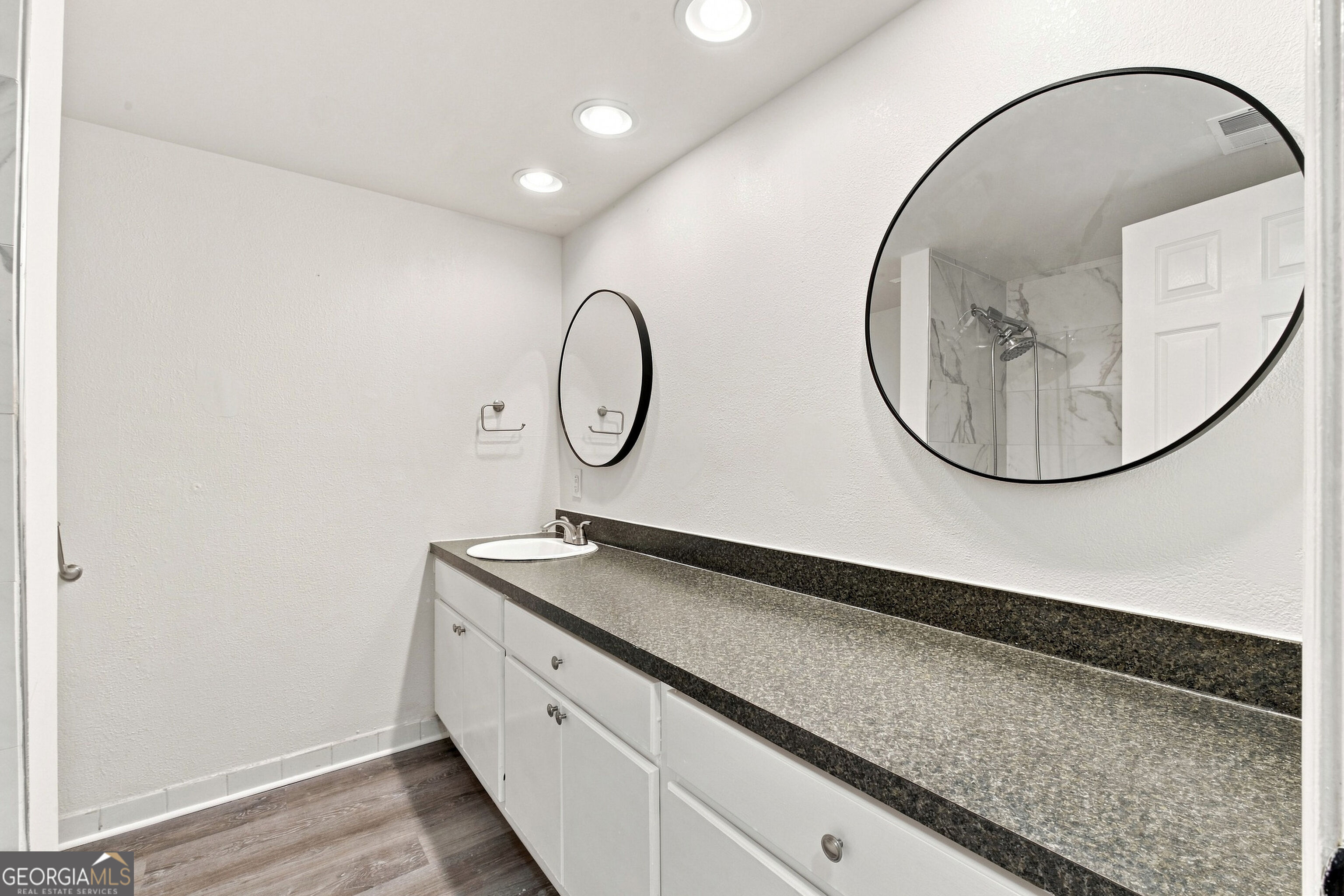 6851 Roswell Road # K2 Property Photo 11