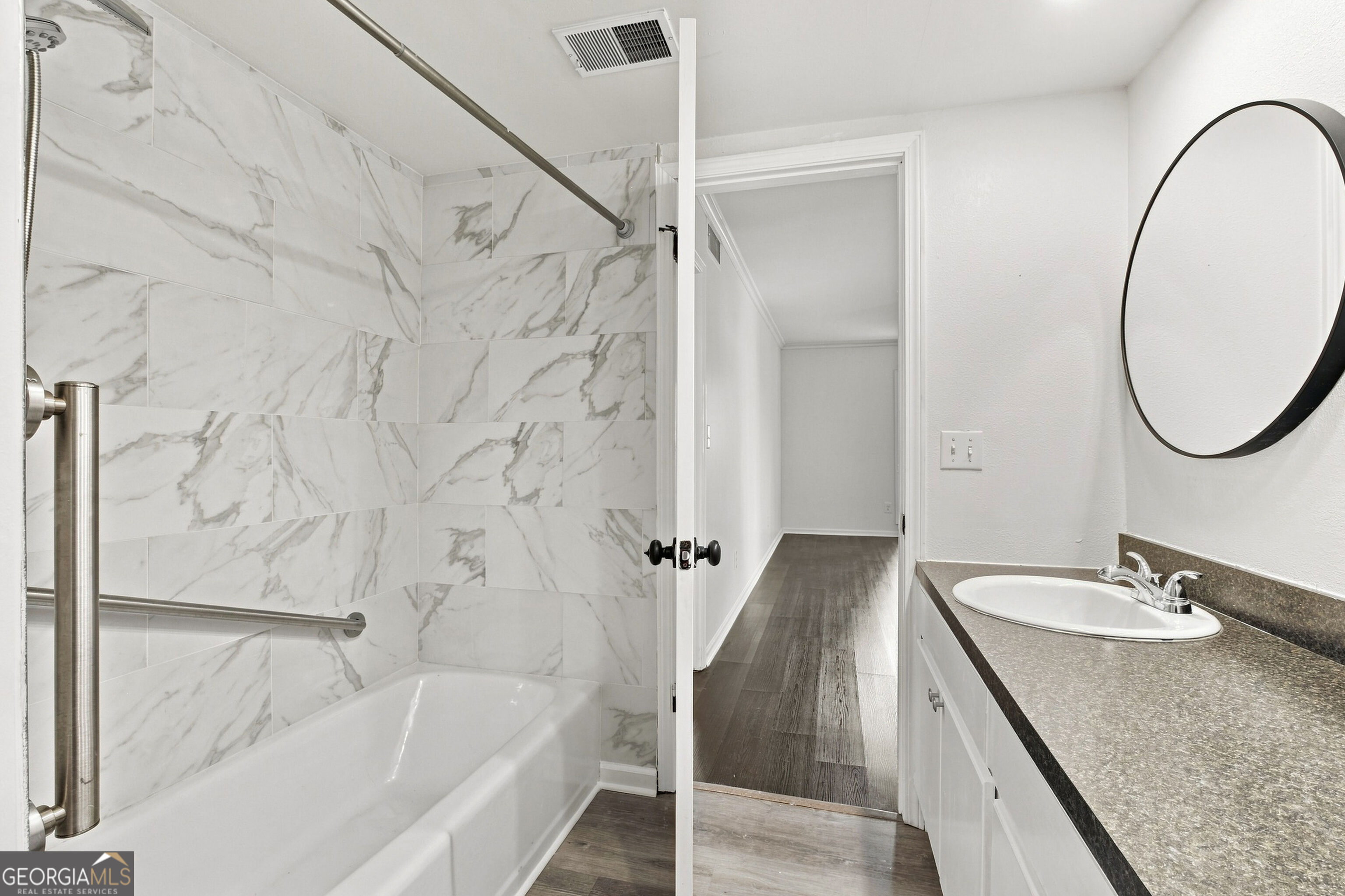6851 Roswell Road # K2 Property Photo 16