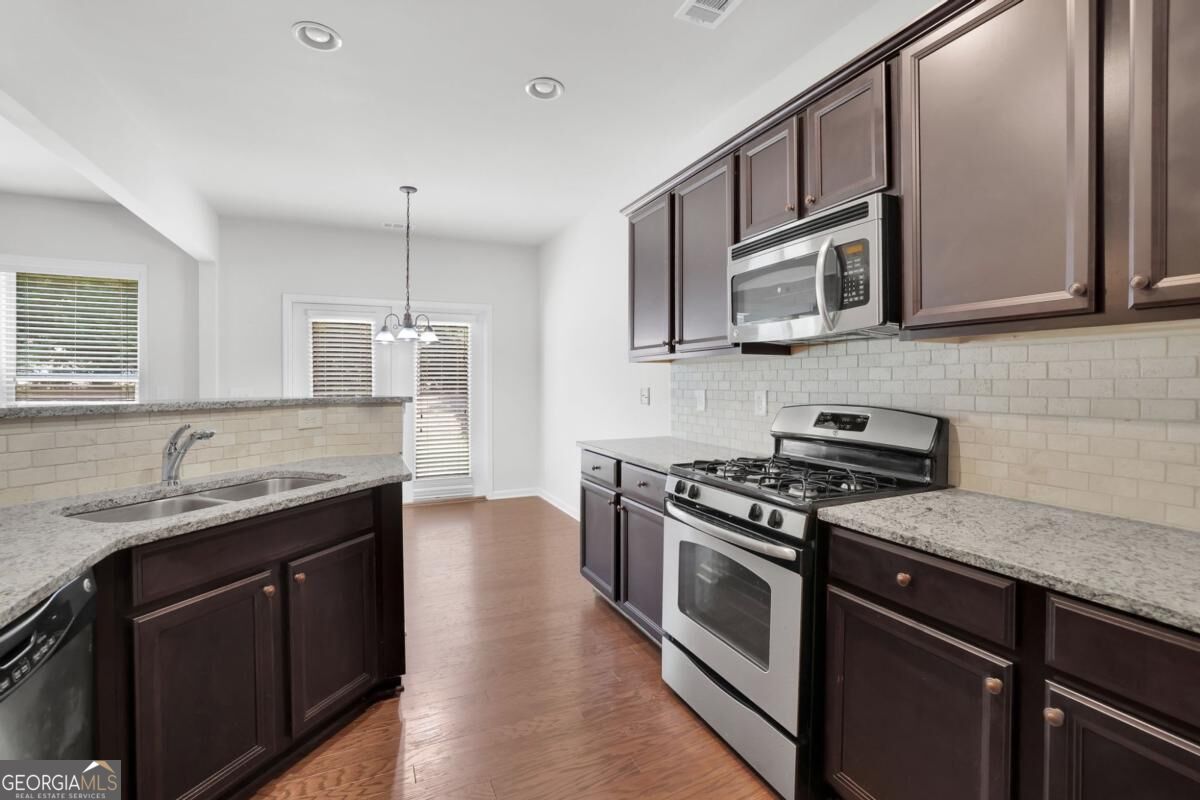 6155 Crested Moss Drive Property Photo 12
