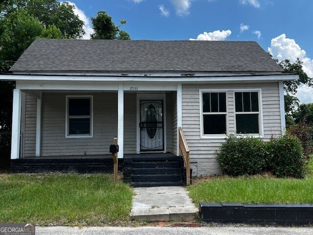 2033 Third Avenue Property Photo 1