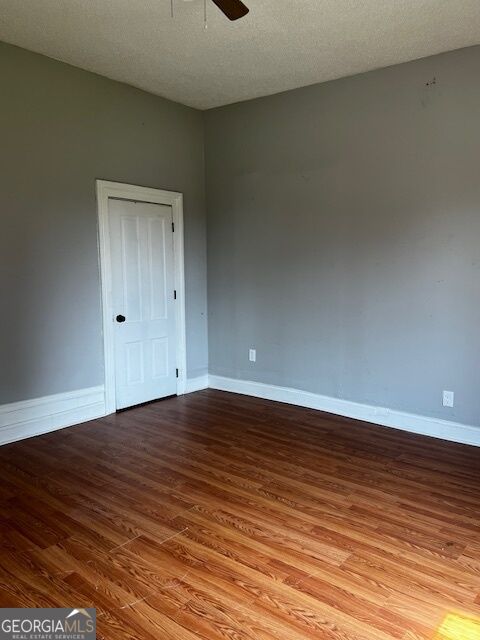 2033 Third Avenue Property Photo 3
