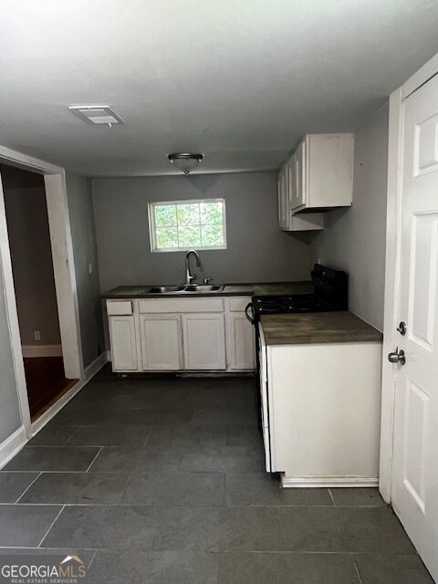 2033 Third Avenue Property Photo 5