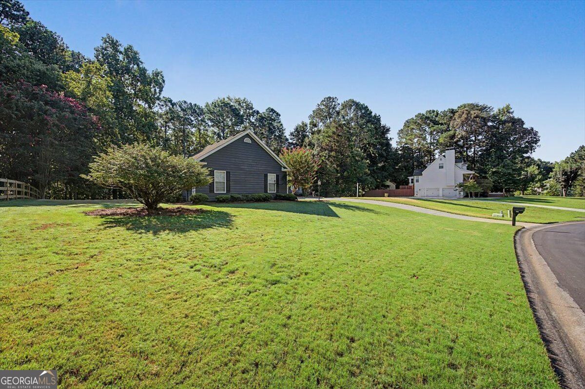 333 Allatoona Shores Drive Property Photo 3
