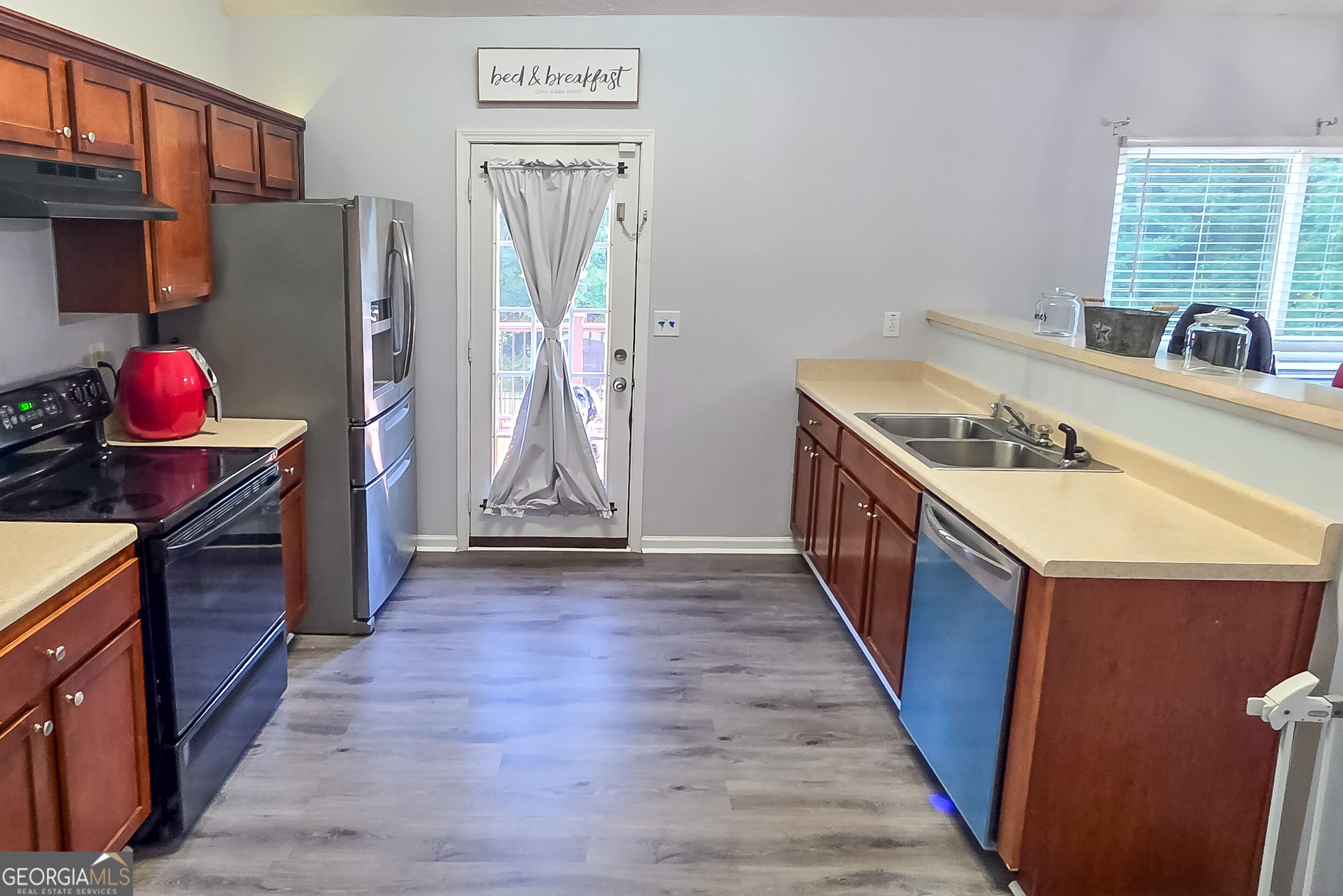 1016 Hamilton Drive Property Photo 10