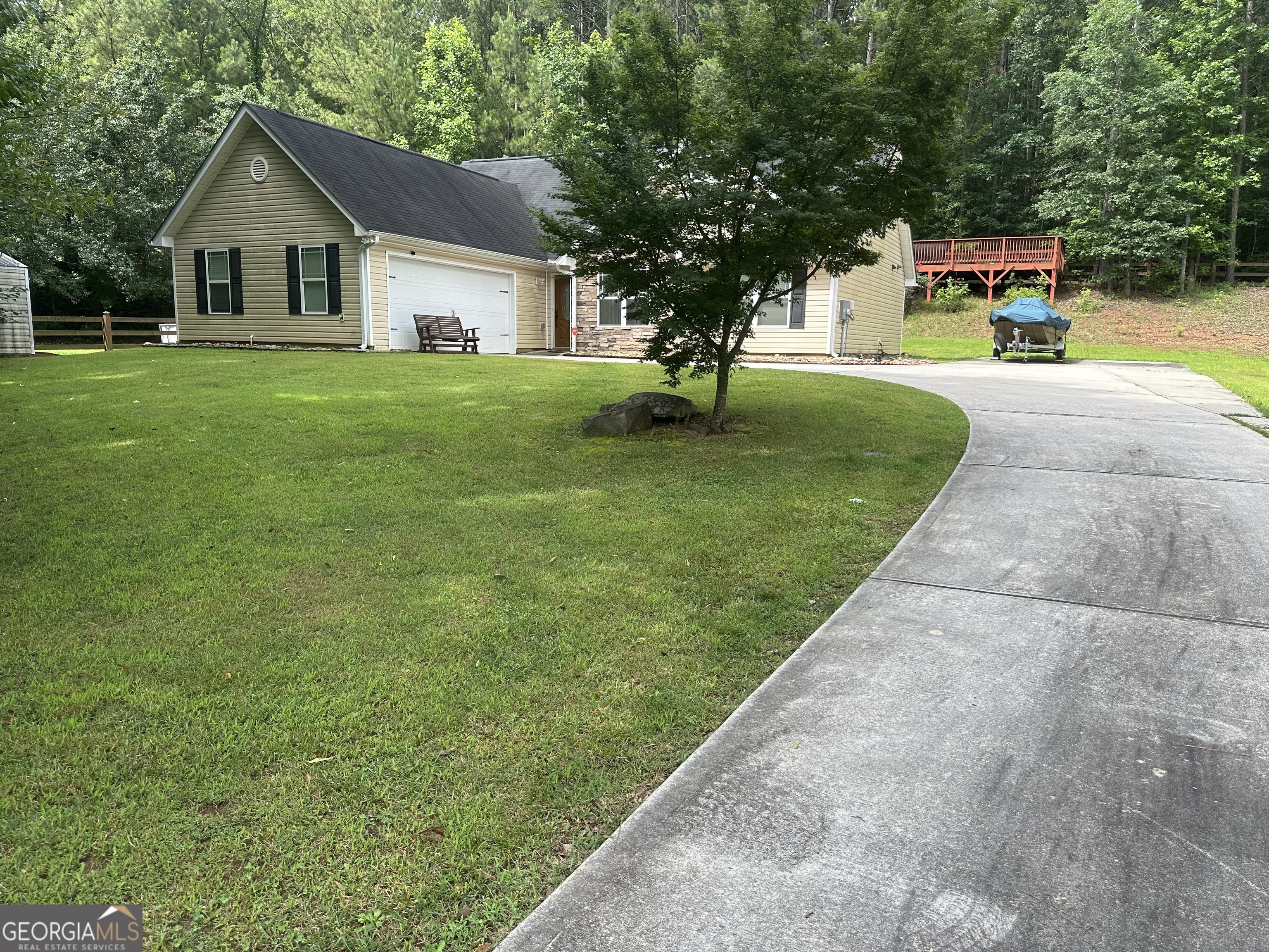 257 Clearwater Drive Property Photo 2