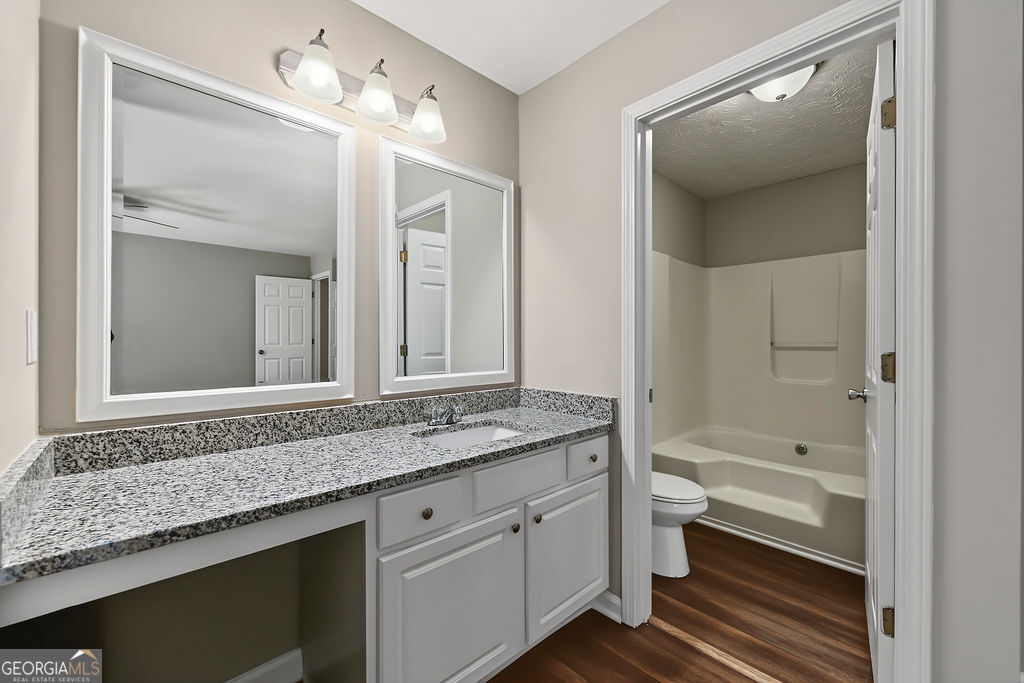 5747 Mccurdy Court Property Photo 10