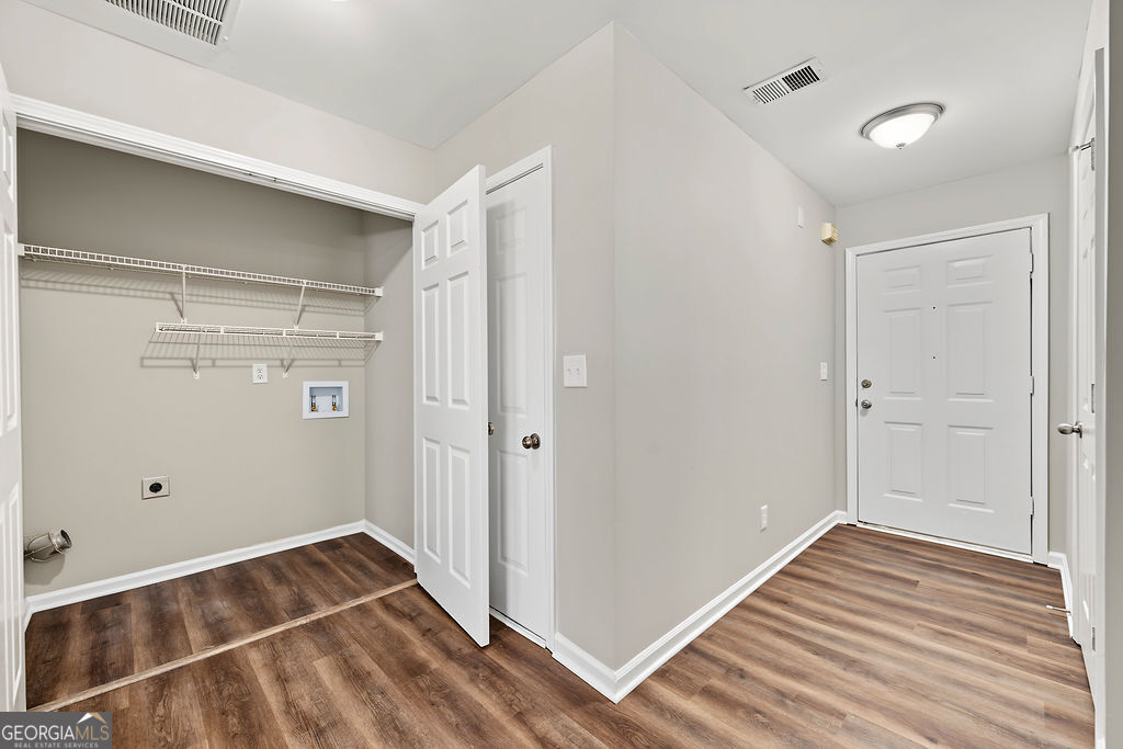 5747 Mccurdy Court Property Photo 14