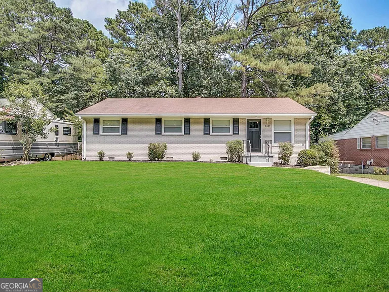 2604 Bryant Drive Property Photo 1