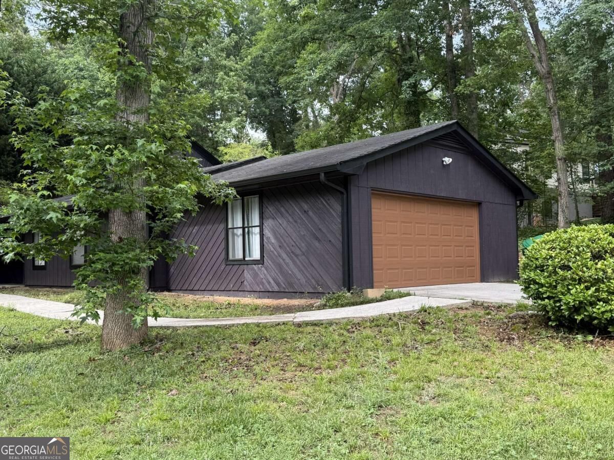 3166 Big Springs Court Property Photo 2