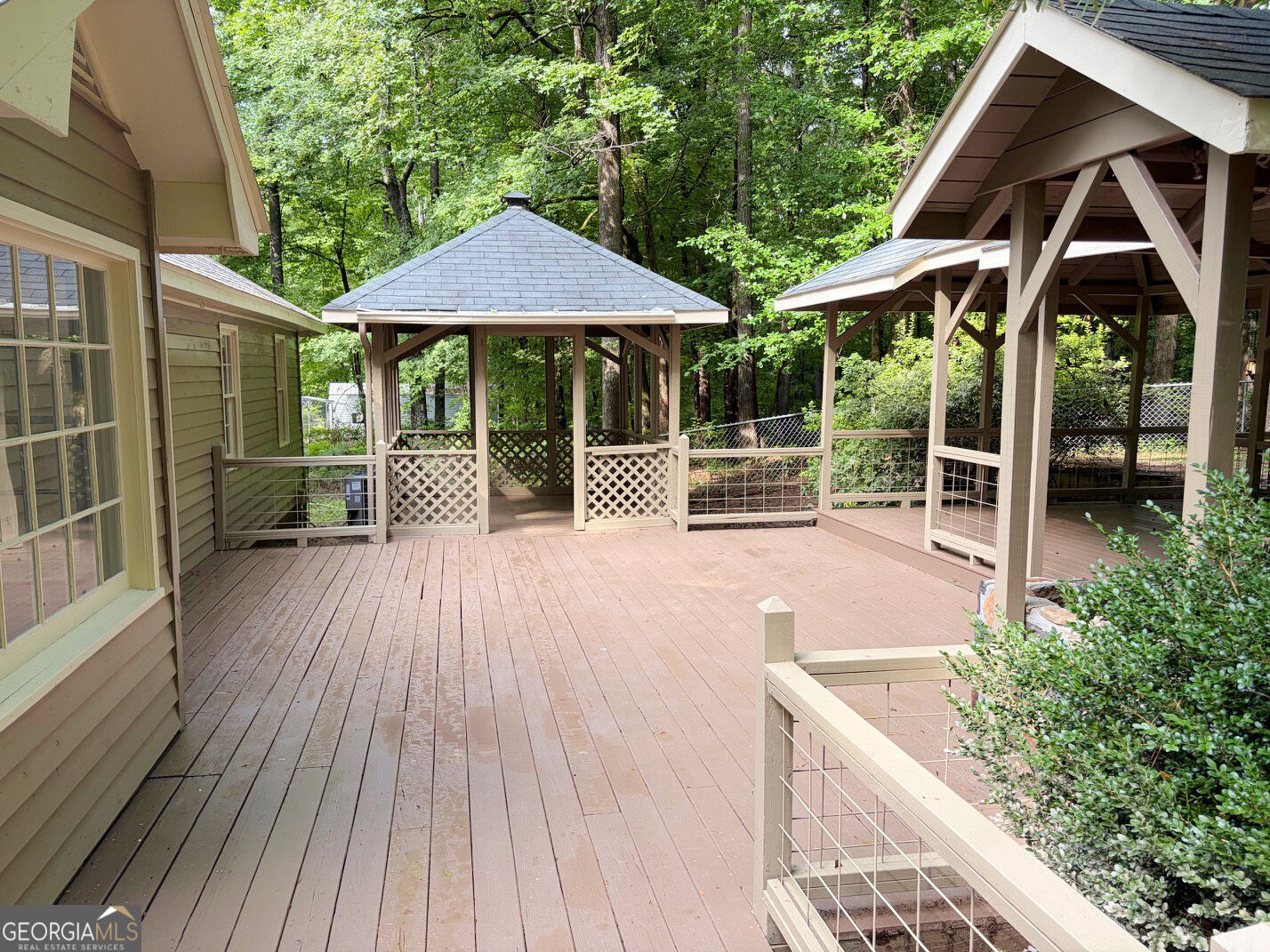 148 Greenbriar Drive Property Photo 10