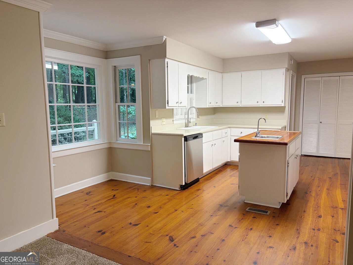 148 Greenbriar Drive Property Photo 14