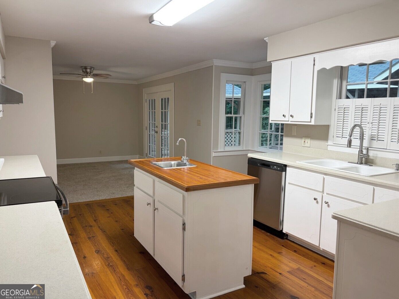 148 Greenbriar Drive Property Photo 16