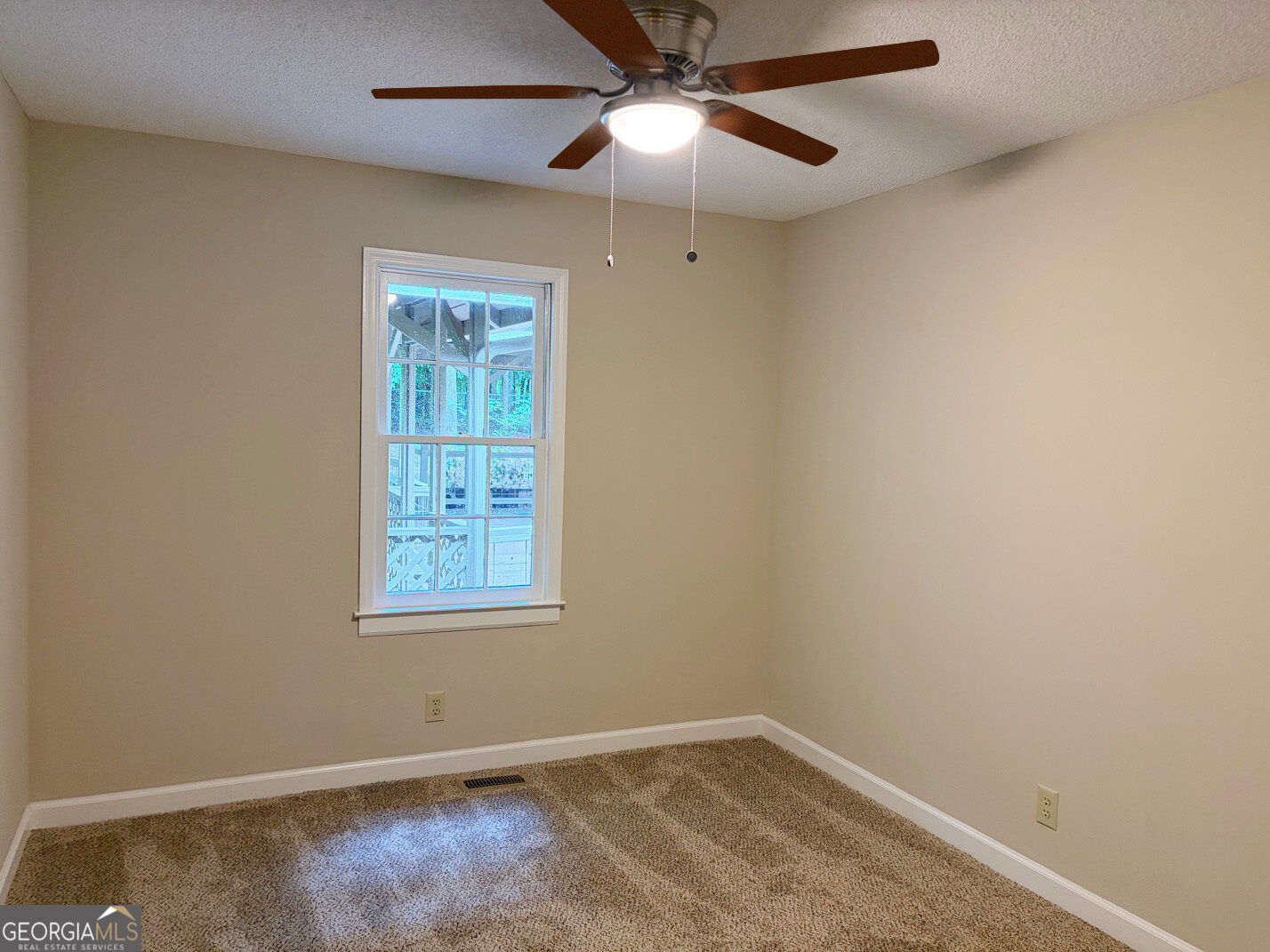 148 Greenbriar Drive Property Photo 29
