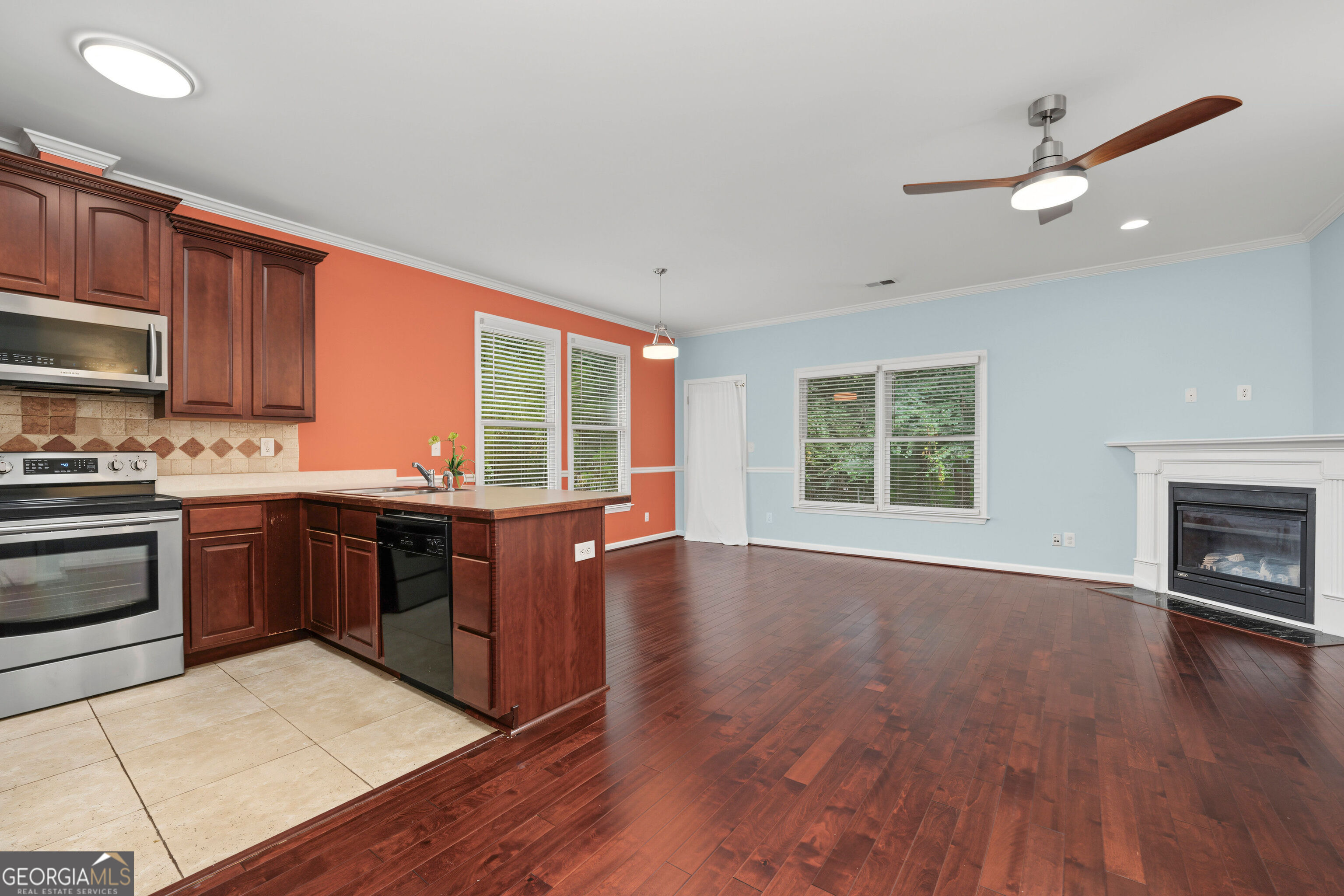 5323 Sherwin Drive Property Photo 7