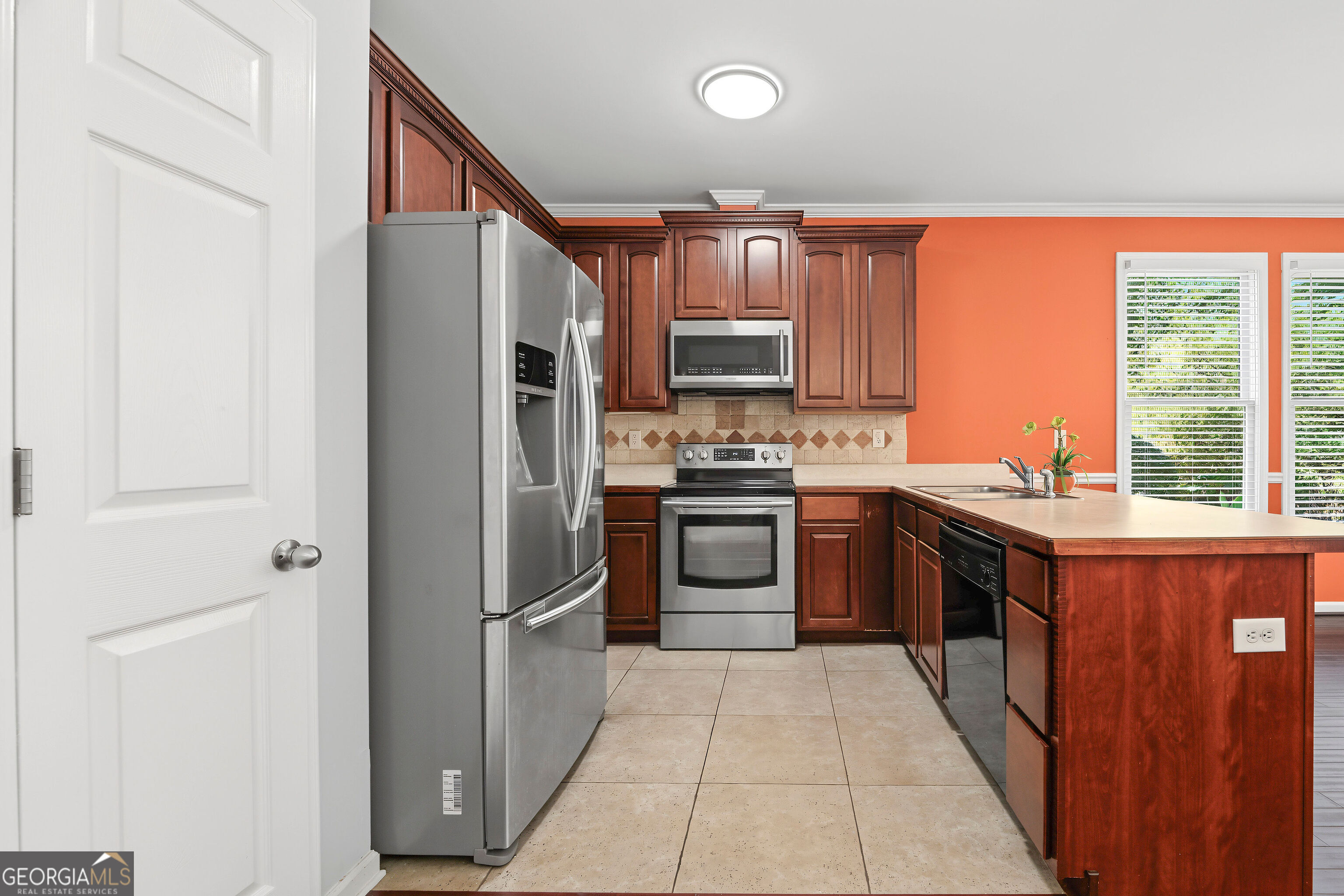 5323 Sherwin Drive Property Photo 8