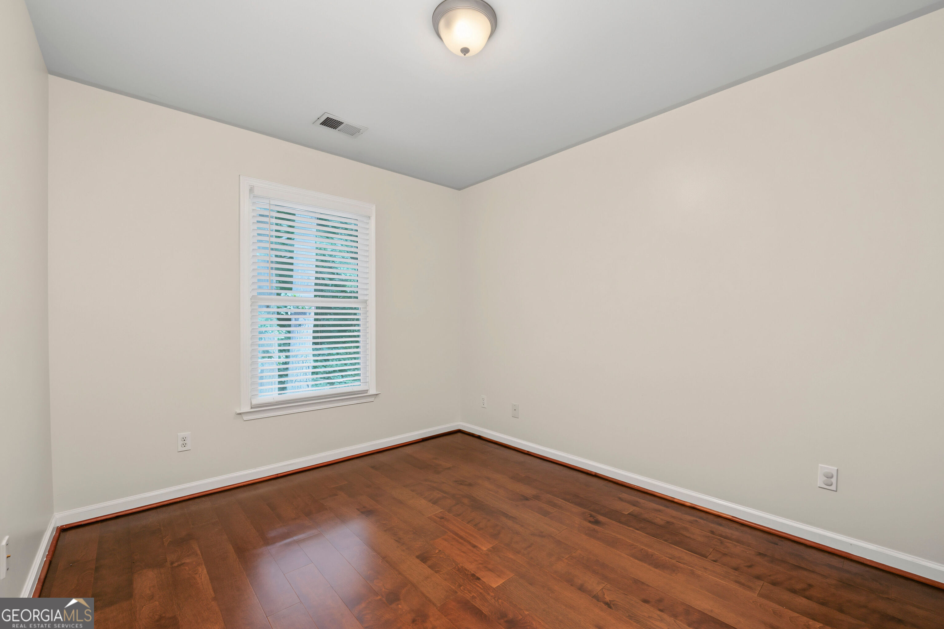 5323 Sherwin Drive Property Photo 27