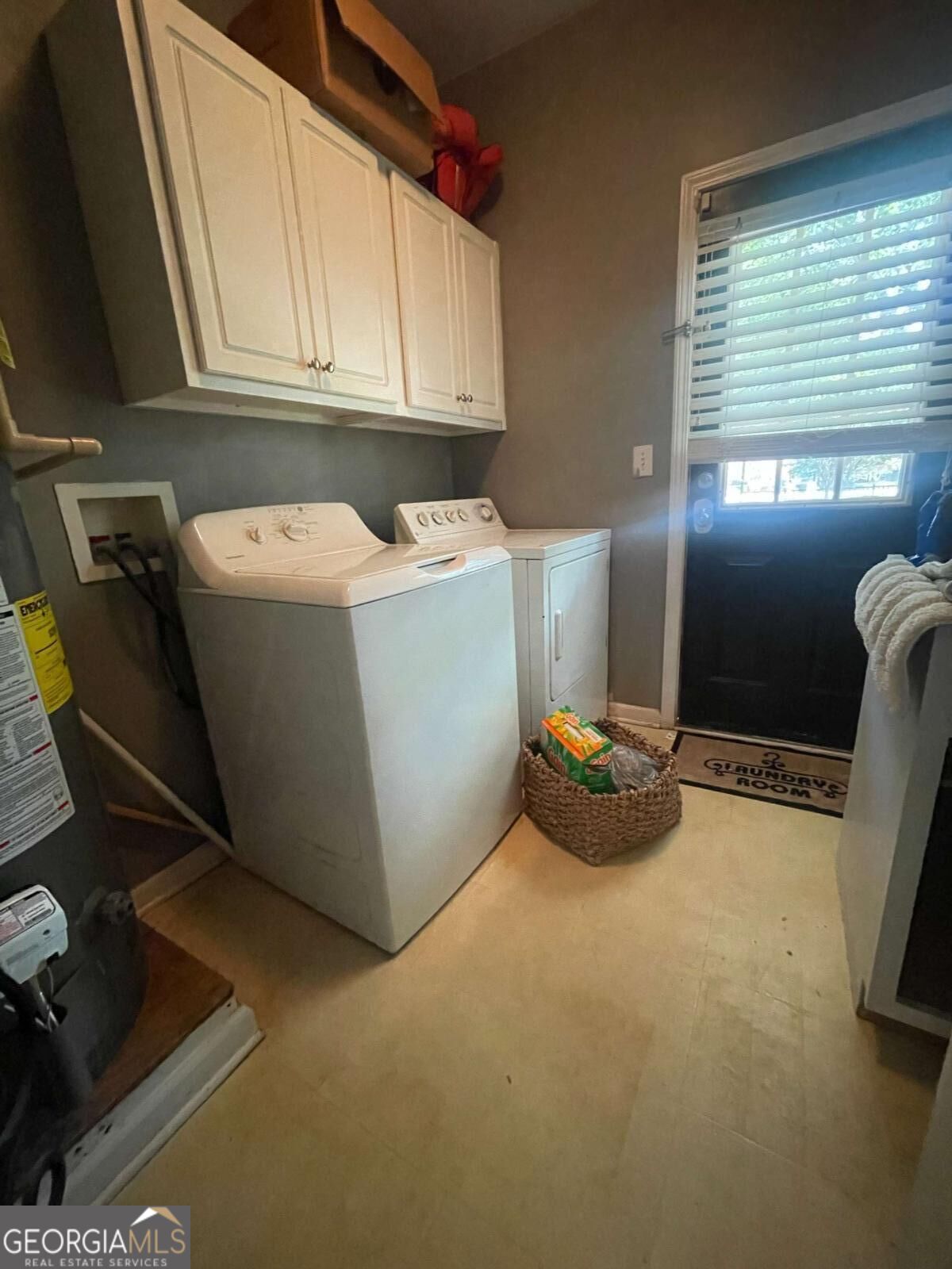 3914 Howell Park Road Property Photo 7