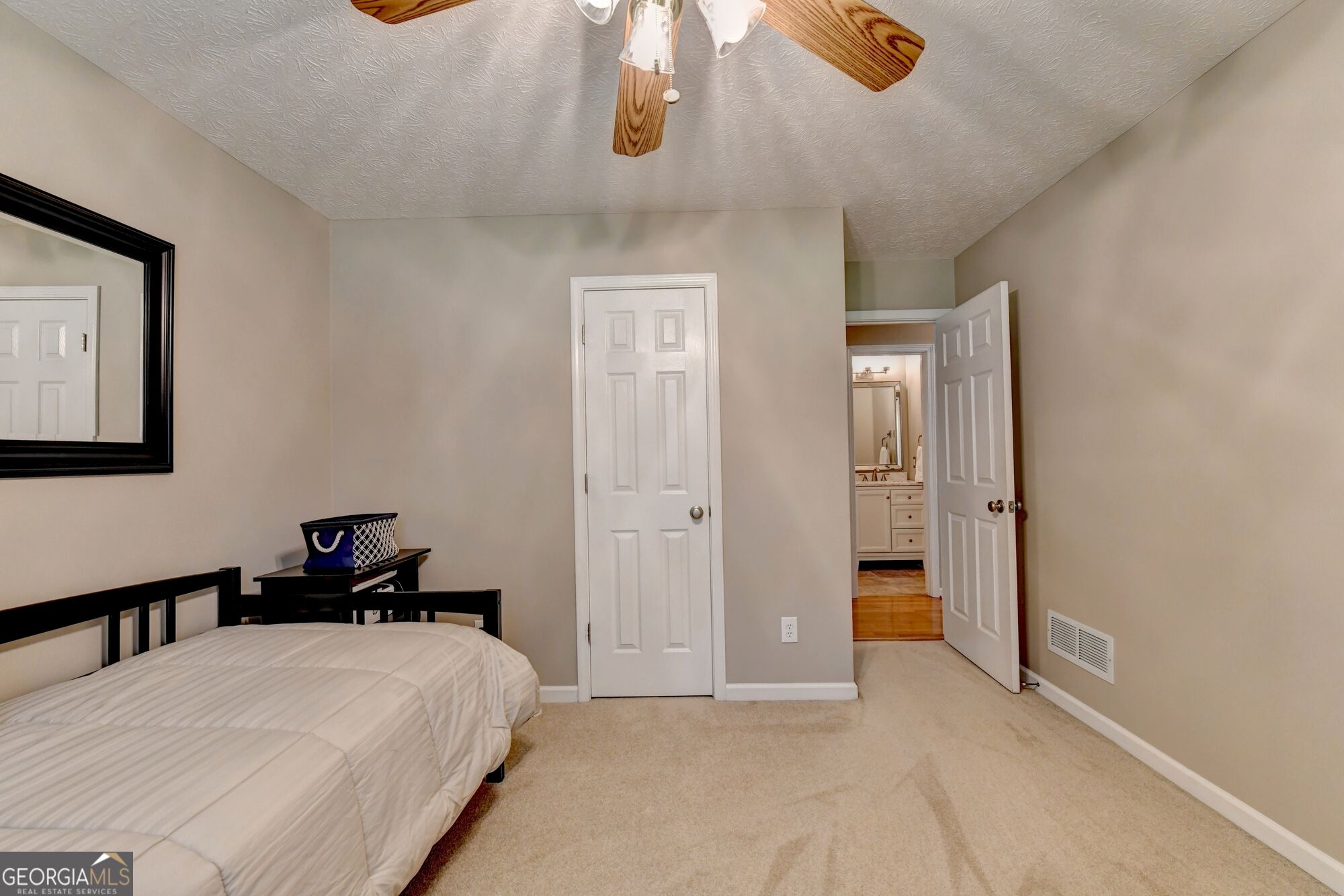 2011 Luke Edwards Road Property Photo 40