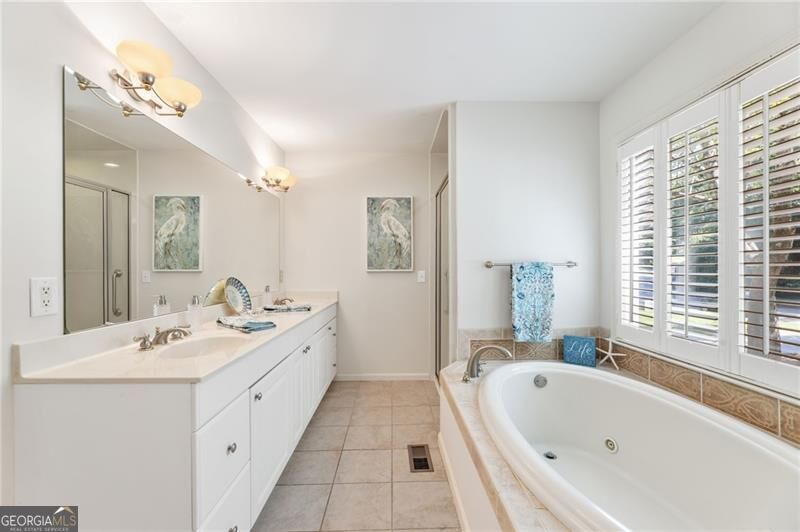 2369 North Forest Drive Property Photo 15