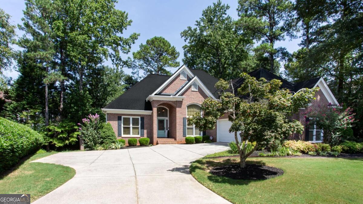 885 Rose Brook Drive Property Photo 2