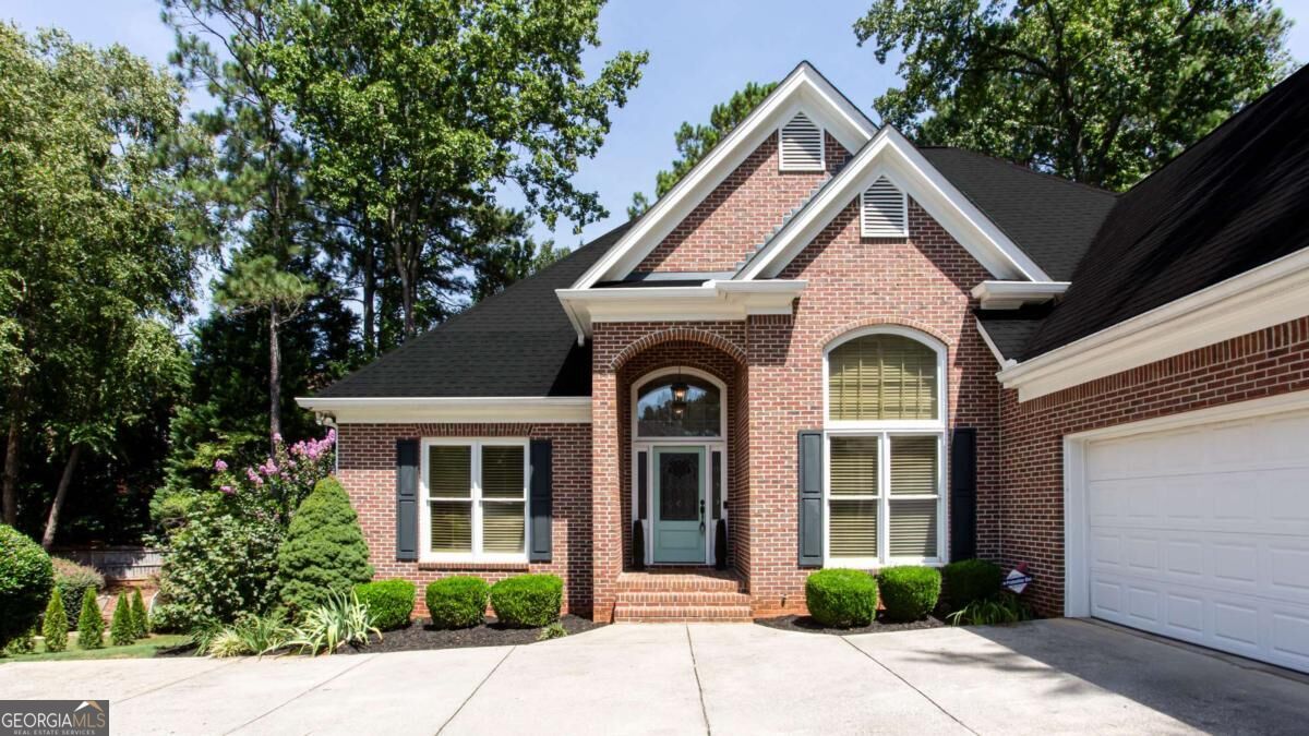 885 Rose Brook Drive Property Photo 3