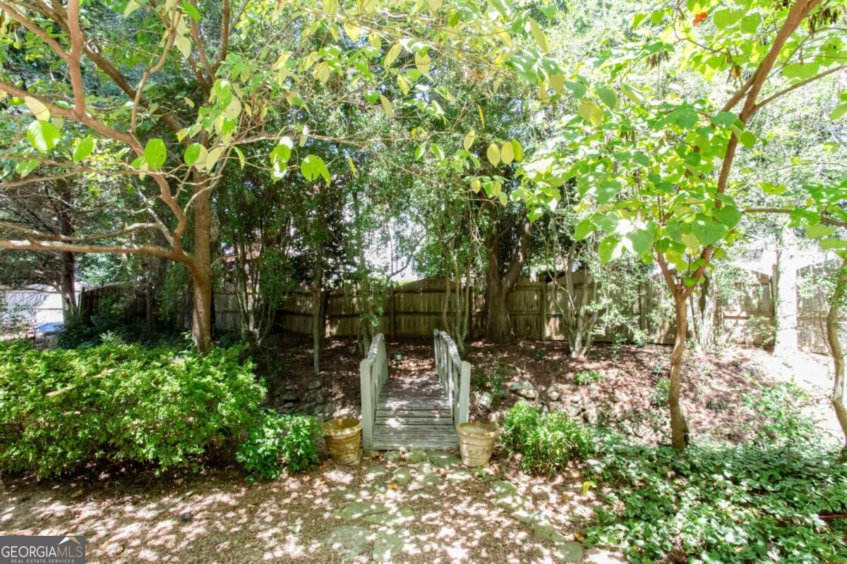 885 Rose Brook Drive Property Photo 6
