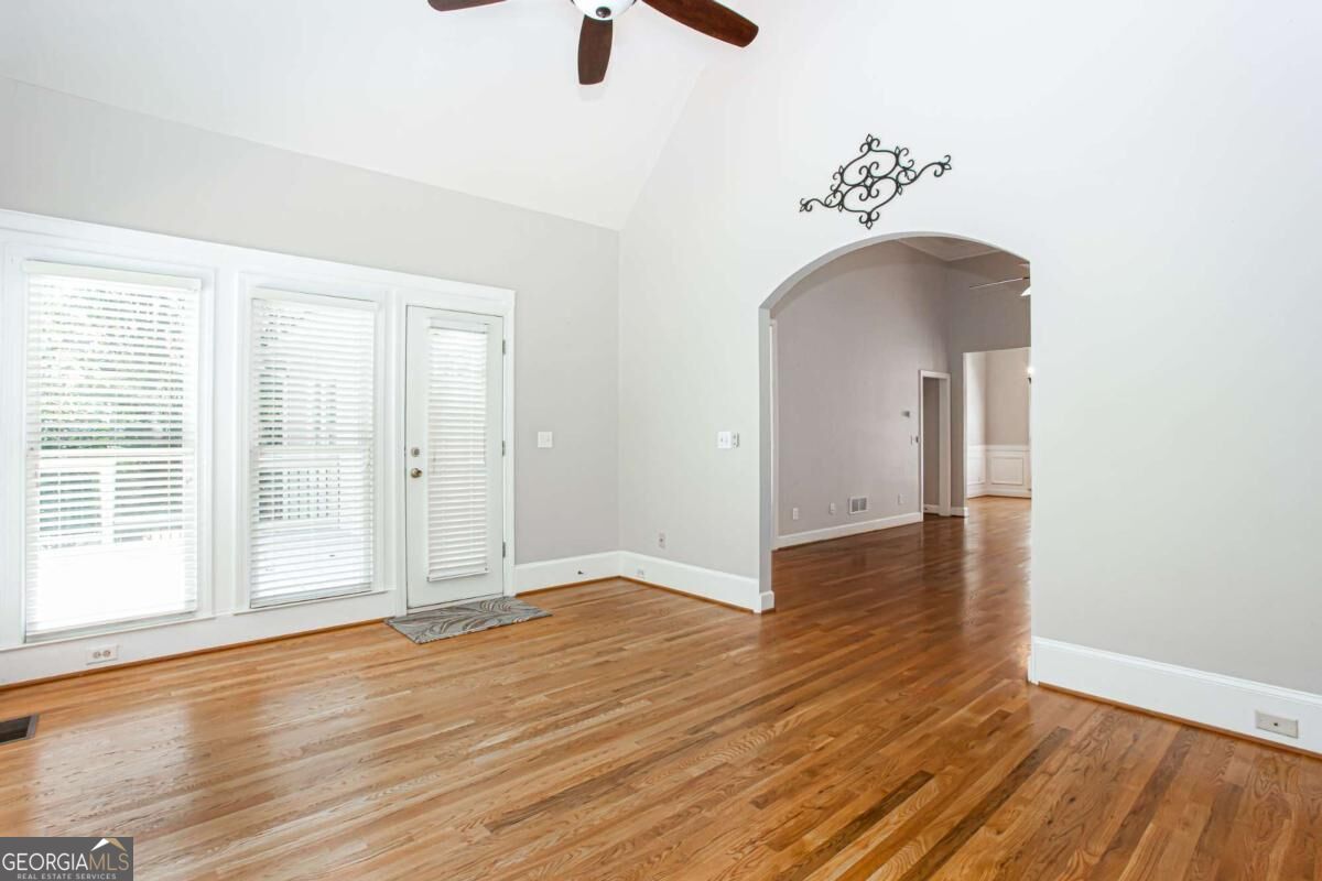 885 Rose Brook Drive Property Photo 18