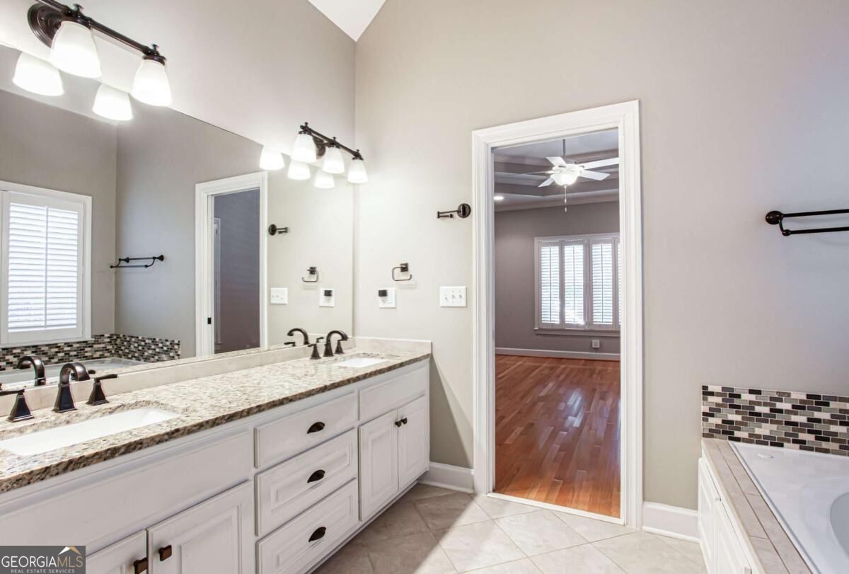 885 Rose Brook Drive Property Photo 30