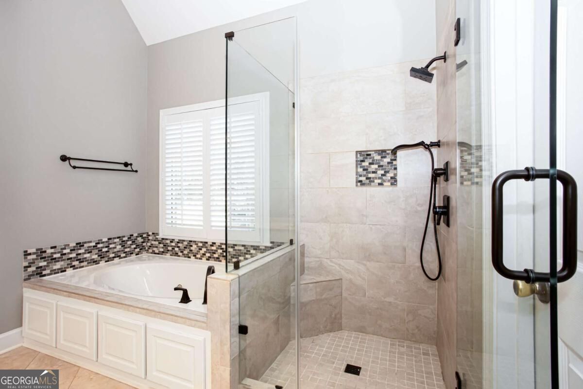 885 Rose Brook Drive Property Photo 32
