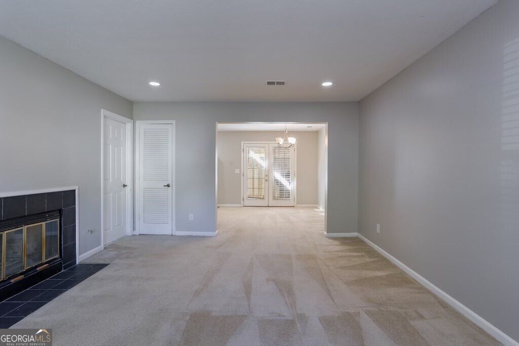 189 Holcomb Ferry Road Property Photo 4