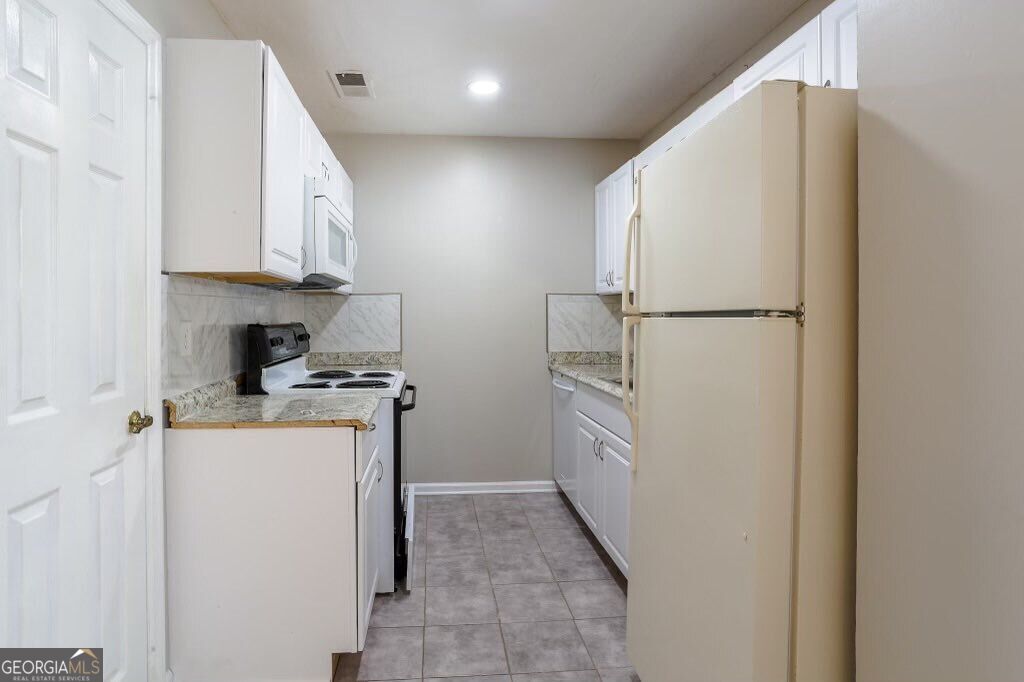 189 Holcomb Ferry Road Property Photo 6