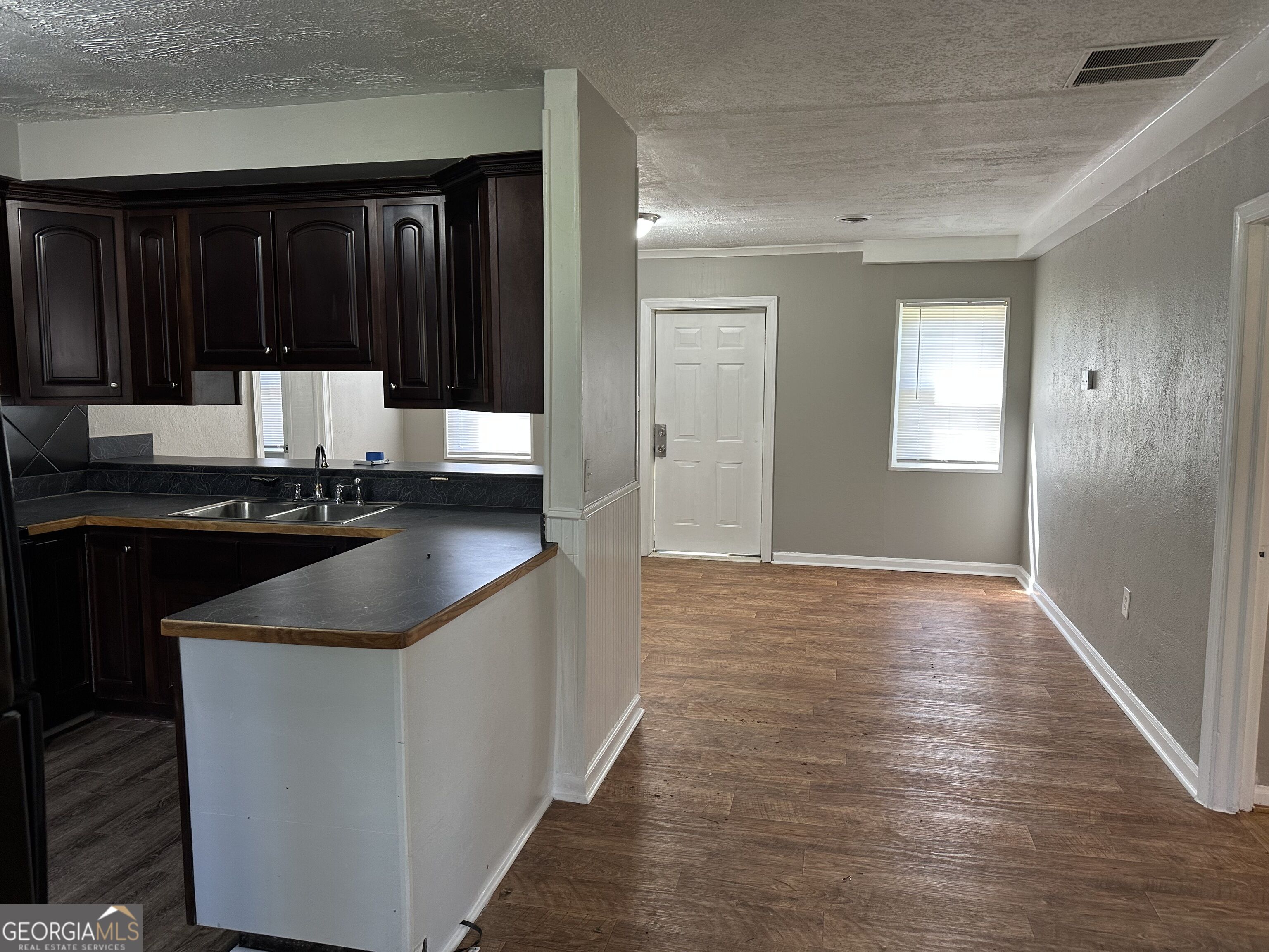 1858 Brannen Road Se Property Photo 14