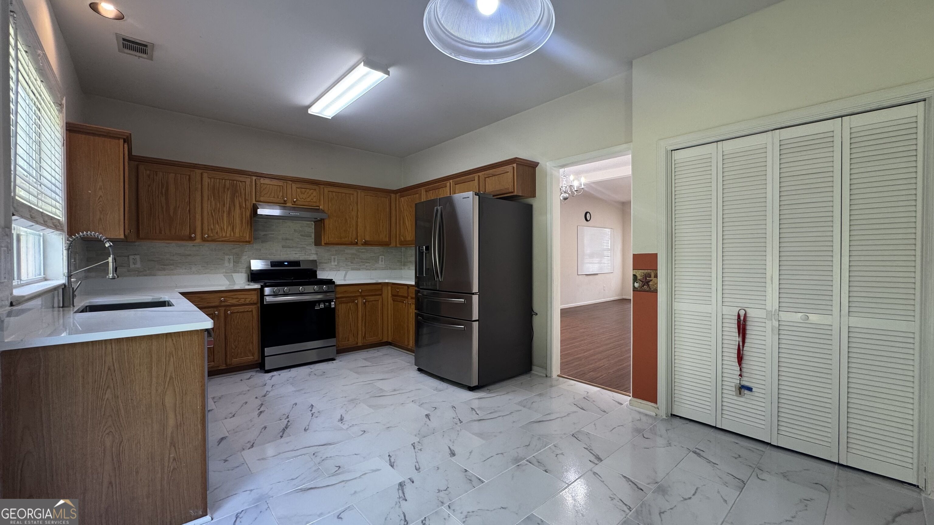125 Friars Head Drive Property Photo 7