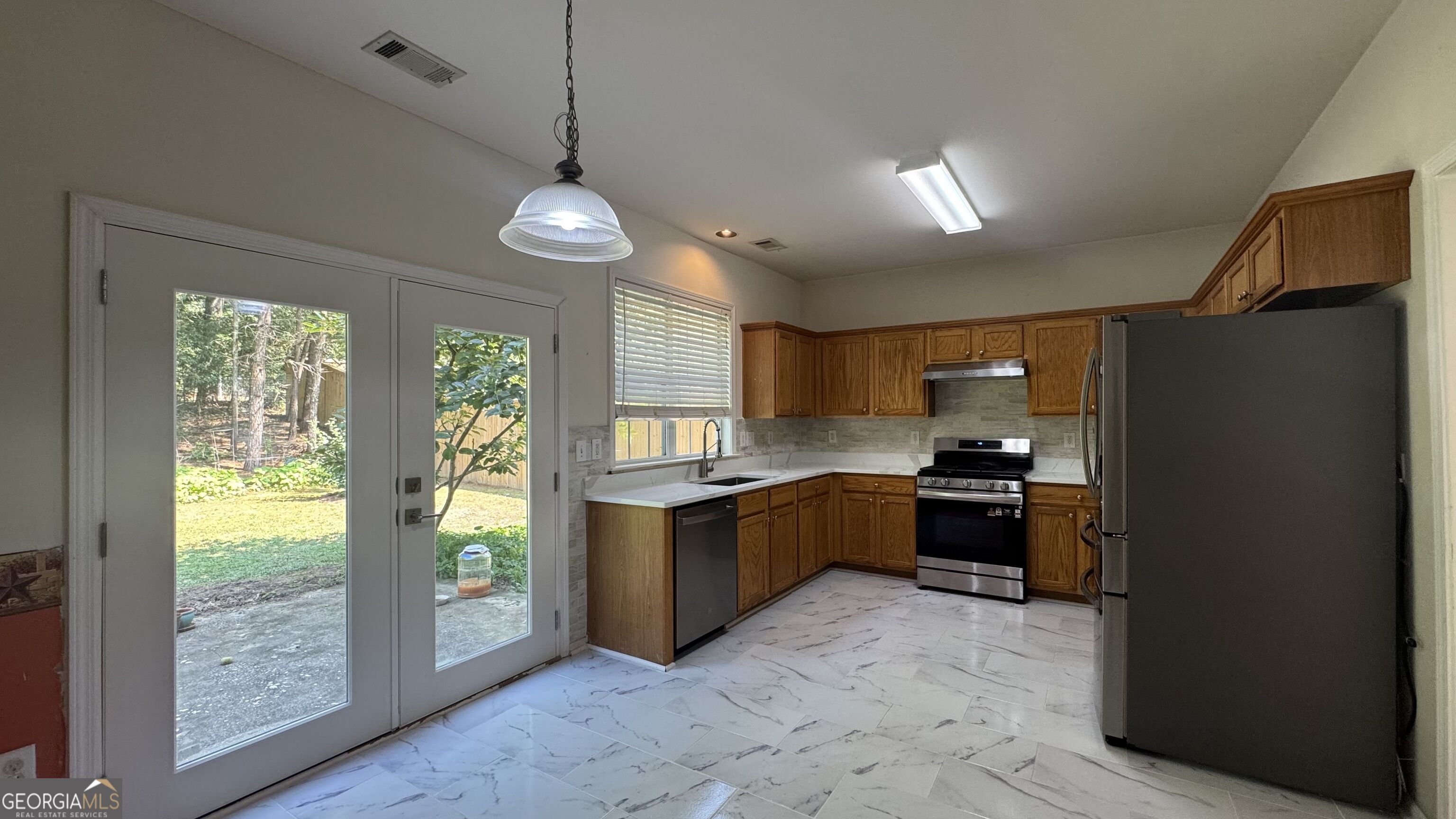 125 Friars Head Drive Property Photo 11